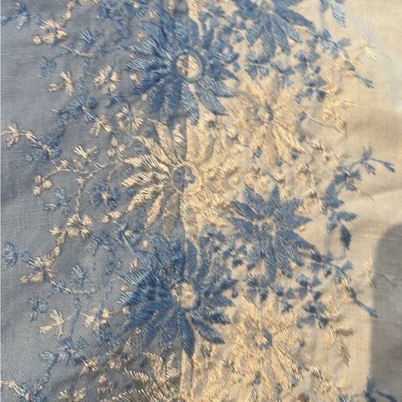 Tablecloth - Picture 2 of 6